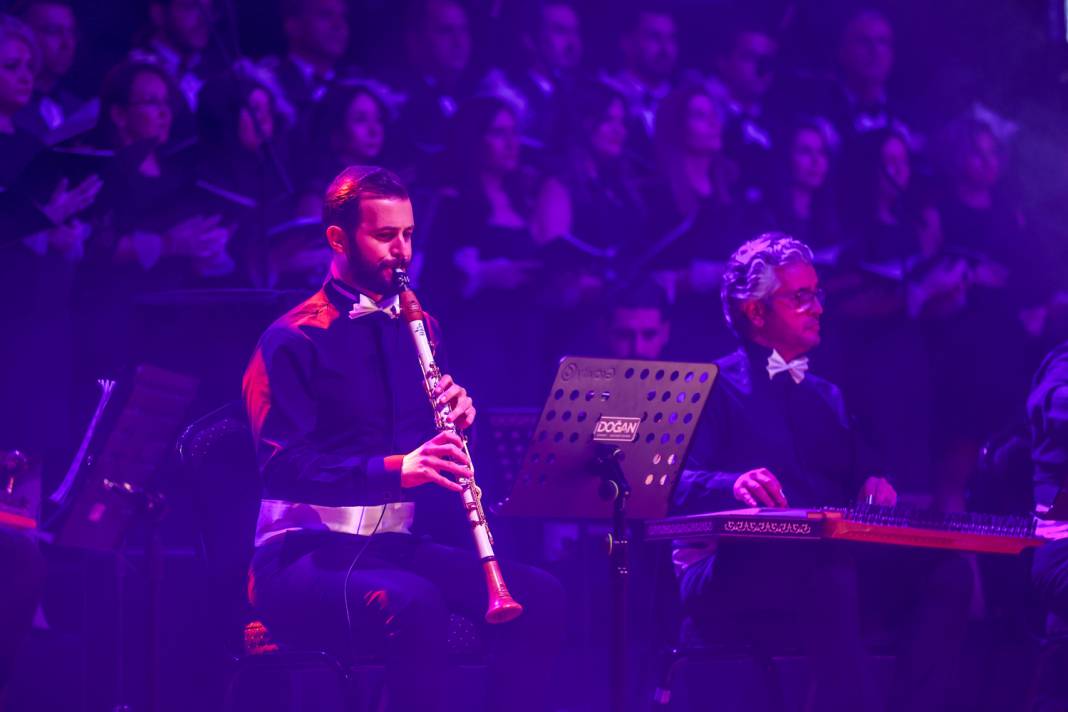Zeki Müren şarkıları yürekleri titretti! Selçuklu’da alkışlar susmadı 15
